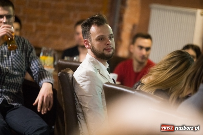 Zdjęcie w galerii na portalu naszraciborz.pl: Jego torby noszą w Singapurze i Australii, marzy o współpracy z Bentley Motors. Dariusz Niestroj twórcą najlepszego biznesplanu wiadomości z regionu