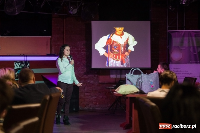 Zdjęcie w galerii na portalu naszraciborz.pl: Jego torby noszą w Singapurze i Australii, marzy o współpracy z Bentley Motors. Dariusz Niestroj twórcą najlepszego biznesplanu wiadomości z regionu