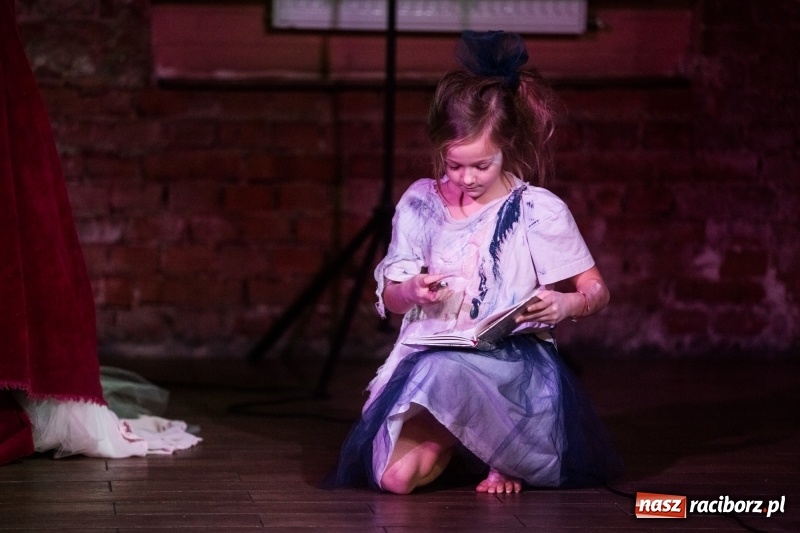 Zdjęcie w galerii na portalu naszraciborz.pl: Jego torby noszą w Singapurze i Australii, marzy o współpracy z Bentley Motors. Dariusz Niestroj twórcą najlepszego biznesplanu wiadomości z regionu