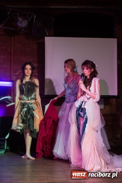 Zdjęcie w galerii na portalu naszraciborz.pl: Jego torby noszą w Singapurze i Australii, marzy o współpracy z Bentley Motors. Dariusz Niestroj twórcą najlepszego biznesplanu wiadomości z regionu