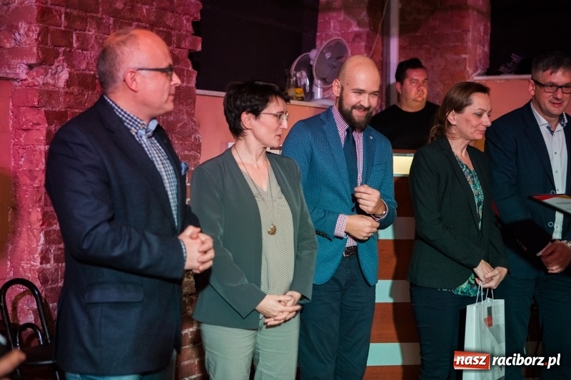 Zdjęcie w galerii na portalu naszraciborz.pl: Jego torby noszą w Singapurze i Australii, marzy o współpracy z Bentley Motors. Dariusz Niestroj twórcą najlepszego biznesplanu wiadomości z regionu