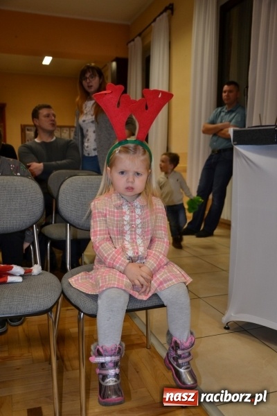 Zdjęcie w galerii na portalu naszraciborz.pl: Bajkowe Mikołajki w Roszkowie wiadomości z regionu