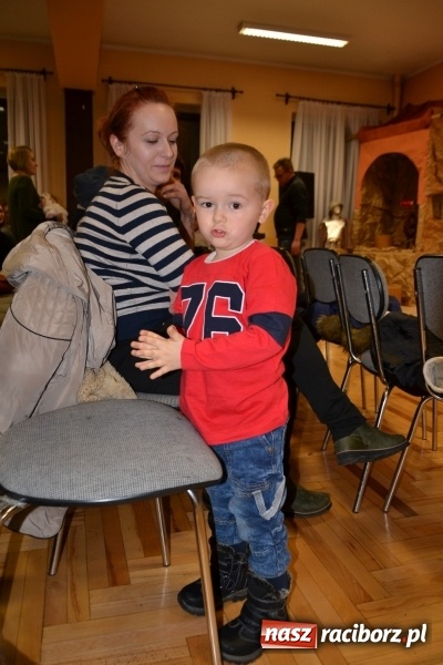 Zdjęcie w galerii na portalu naszraciborz.pl: Bajkowe Mikołajki w Roszkowie wiadomości z regionu