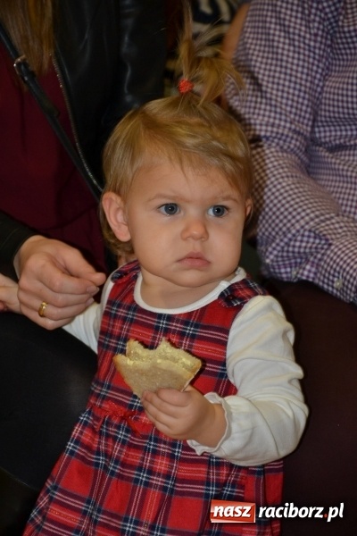 Zdjęcie w galerii na portalu naszraciborz.pl: Bajkowe Mikołajki w Roszkowie wiadomości z regionu