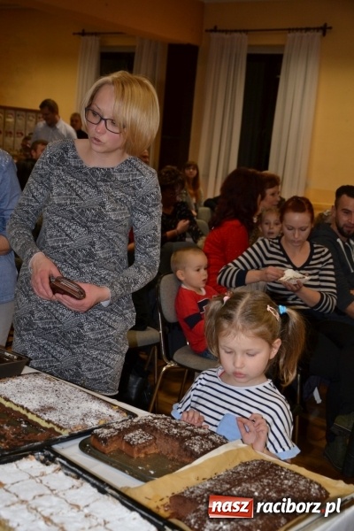 Zdjęcie w galerii na portalu naszraciborz.pl: Bajkowe Mikołajki w Roszkowie wiadomości z regionu