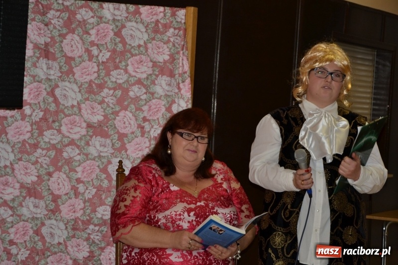 Zdjęcie w galerii na portalu naszraciborz.pl: Bajkowe Mikołajki w Roszkowie wiadomości z regionu