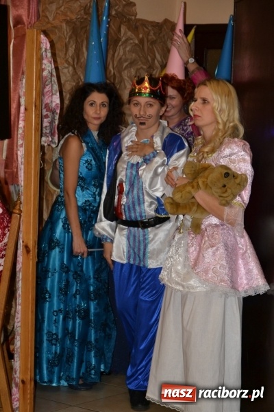 Zdjęcie w galerii na portalu naszraciborz.pl: Bajkowe Mikołajki w Roszkowie wiadomości z regionu