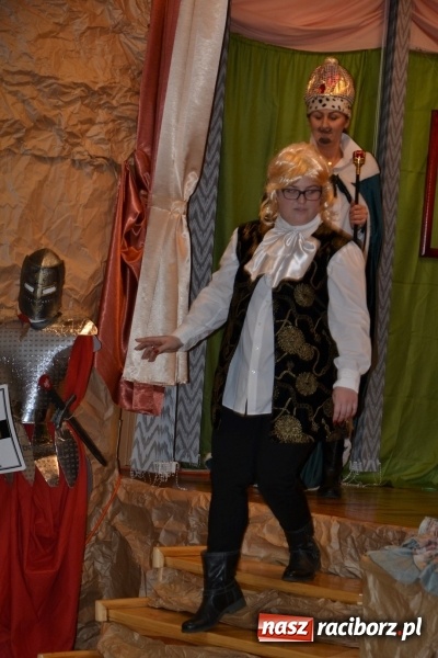 Zdjęcie w galerii na portalu naszraciborz.pl: Bajkowe Mikołajki w Roszkowie wiadomości z regionu