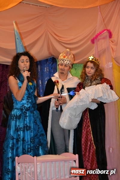 Zdjęcie w galerii na portalu naszraciborz.pl: Bajkowe Mikołajki w Roszkowie wiadomości z regionu