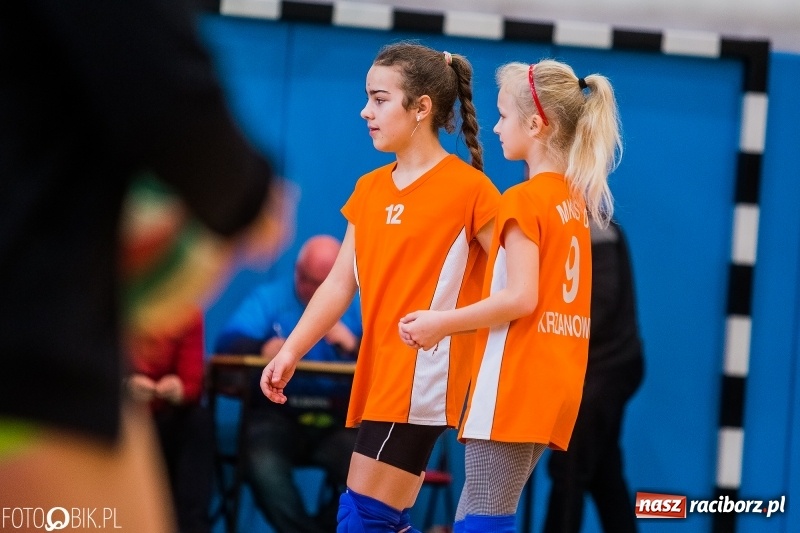 Zdjęcie w galerii na portalu naszraciborz.pl: Turniej Dwójek Siatkarskich Dziewcząt wiadomości z regionu