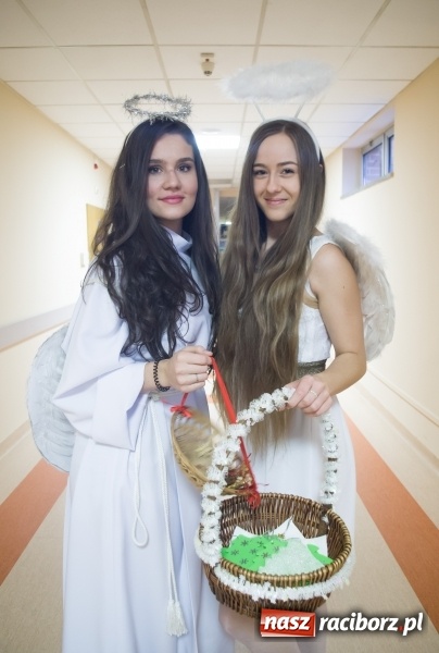 Zdjęcie w galerii na portalu naszraciborz.pl: Święty Mikołaj odwiedził pacjentów w raciborskim szpitalu wiadomości z regionu