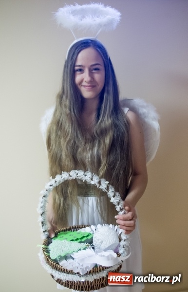 Zdjęcie w galerii na portalu naszraciborz.pl: Święty Mikołaj odwiedził pacjentów w raciborskim szpitalu wiadomości z regionu