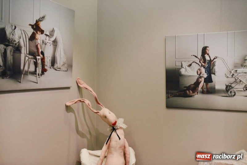 Zdjęcie w galerii na portalu naszraciborz.pl: Wernisaż wystawy Łapacz snów/Dream catcher w RCI wiadomości z regionu