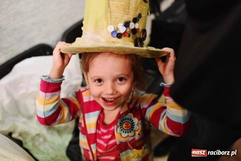 Zdjęcie w galerii na portalu naszraciborz.pl: Wernisaż wystawy Łapacz snów/Dream catcher w RCI wiadomości z regionu