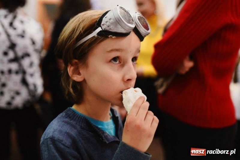 Zdjęcie w galerii na portalu naszraciborz.pl: Wernisaż wystawy Łapacz snów/Dream catcher w RCI wiadomości z regionu