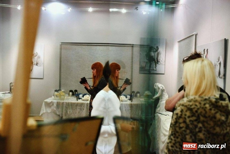 Zdjęcie w galerii na portalu naszraciborz.pl: Wernisaż wystawy Łapacz snów/Dream catcher w RCI wiadomości z regionu