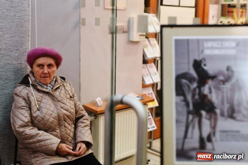 Zdjęcie w galerii na portalu naszraciborz.pl: Wernisaż wystawy Łapacz snów/Dream catcher w RCI wiadomości z regionu