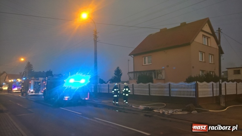 Zdjęcie w galerii na portalu naszraciborz.pl: Tacy sąsiedzi to skarb. Dzięki nim uchroniono dom przed dużym pożarem  wiadomości z regionu