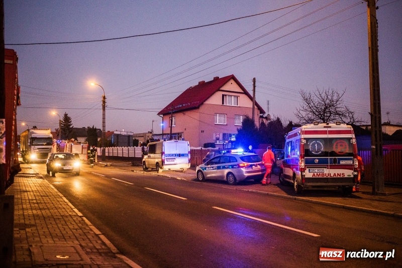 Zdjęcie w galerii na portalu naszraciborz.pl: Tacy sąsiedzi to skarb. Dzięki nim uchroniono dom przed dużym pożarem  wiadomości z regionu