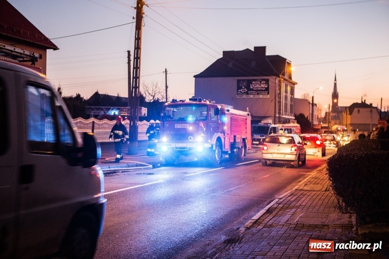 Zdjęcie w galerii na portalu naszraciborz.pl: Tacy sąsiedzi to skarb. Dzięki nim uchroniono dom przed dużym pożarem  wiadomości z regionu
