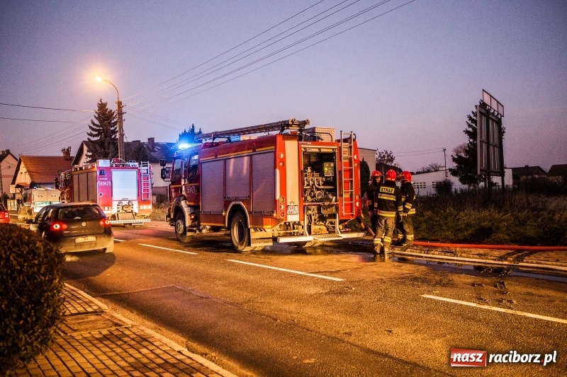Zdjęcie w galerii na portalu naszraciborz.pl: Tacy sąsiedzi to skarb. Dzięki nim uchroniono dom przed dużym pożarem  wiadomości z regionu