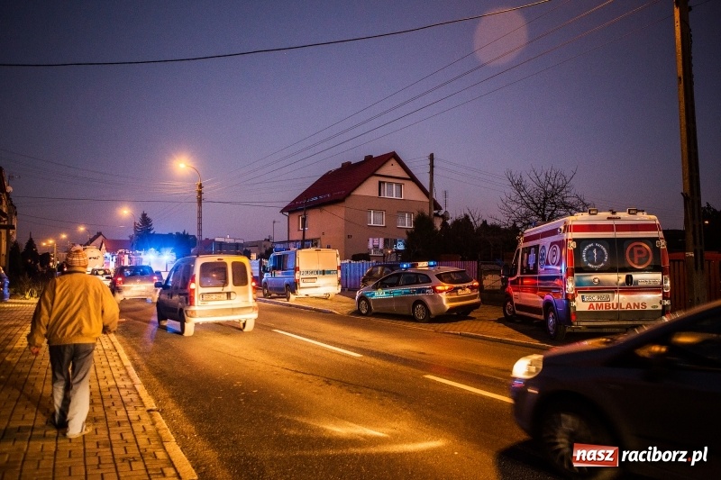 Zdjęcie w galerii na portalu naszraciborz.pl: Tacy sąsiedzi to skarb. Dzięki nim uchroniono dom przed dużym pożarem  wiadomości z regionu