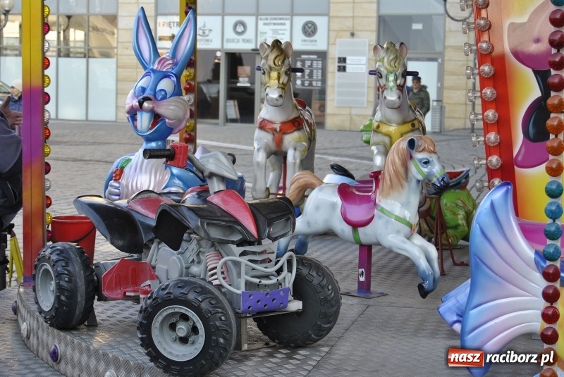 Zdjęcie w galerii na portalu naszraciborz.pl: Na raciborskim Rynku zapachniało świętami  wiadomości z regionu