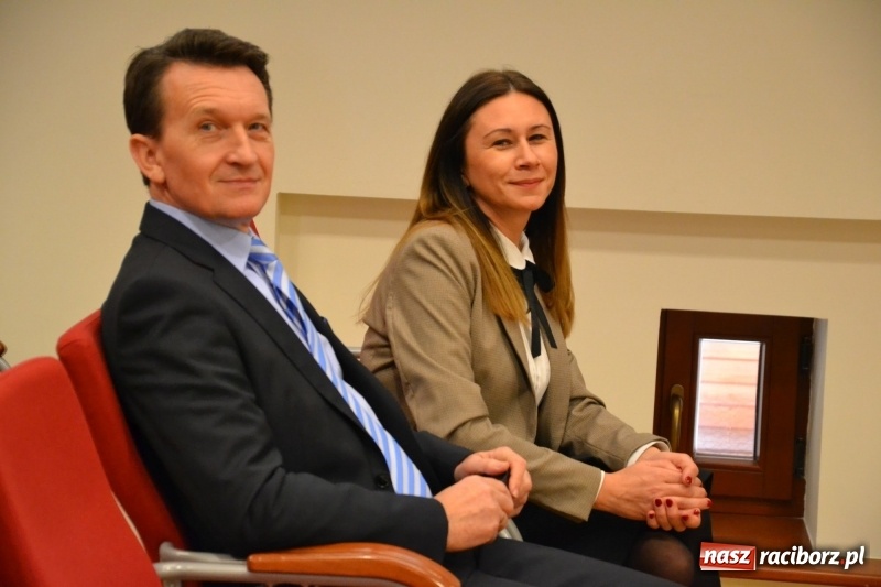 Zdjęcie w galerii na portalu naszraciborz.pl: Na zamku wręczono dyplomy premier rządu dla najlepszych uczniów wiadomości z regionu