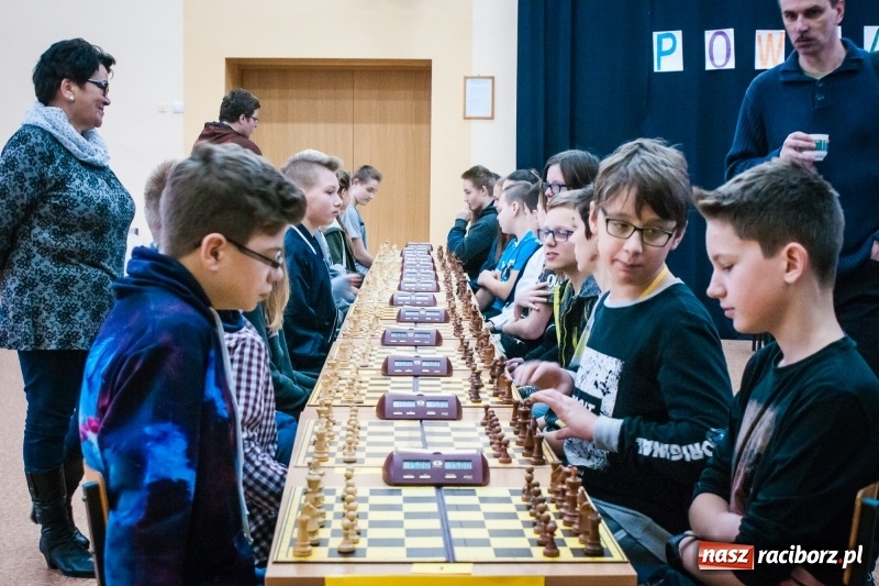 Zdjęcie w galerii na portalu naszraciborz.pl: XVI powiatowy turniej szachowy w SP 4 wiadomości z regionu