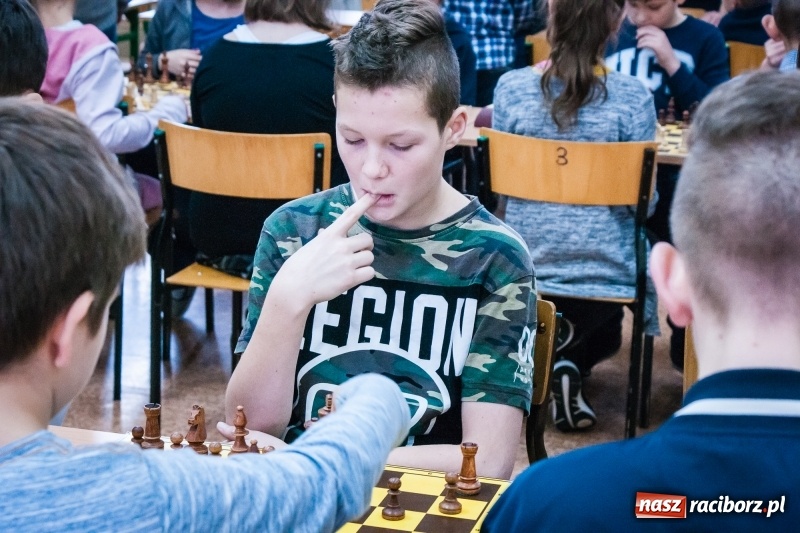 Zdjęcie w galerii na portalu naszraciborz.pl: XVI powiatowy turniej szachowy w SP 4 wiadomości z regionu