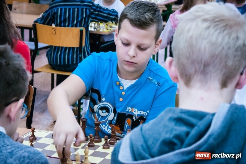 Zdjęcie w galerii na portalu naszraciborz.pl: XVI powiatowy turniej szachowy w SP 4 wiadomości z regionu