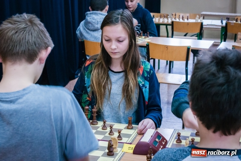 Zdjęcie w galerii na portalu naszraciborz.pl: XVI powiatowy turniej szachowy w SP 4 wiadomości z regionu