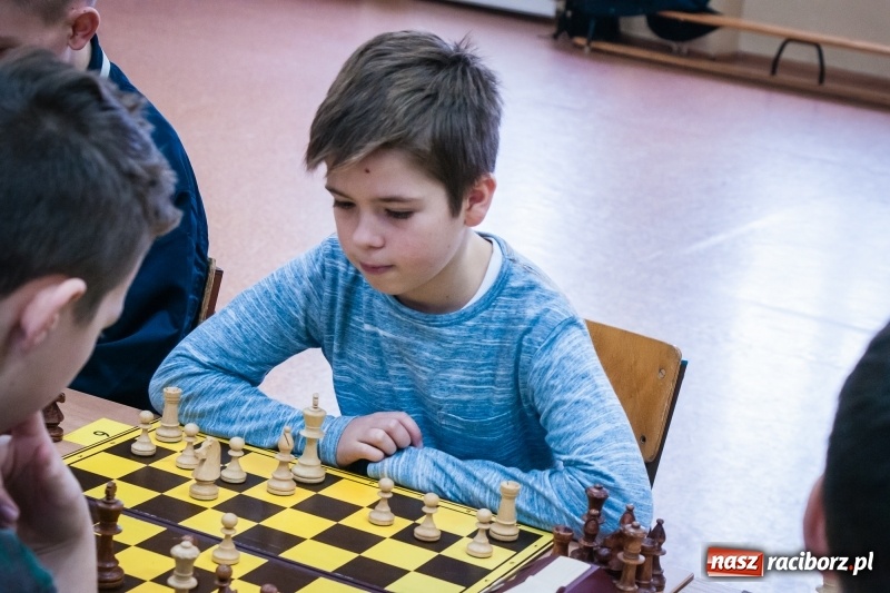 Zdjęcie w galerii na portalu naszraciborz.pl: XVI powiatowy turniej szachowy w SP 4 wiadomości z regionu