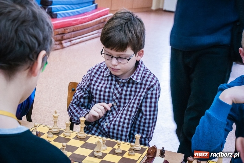 Zdjęcie w galerii na portalu naszraciborz.pl: XVI powiatowy turniej szachowy w SP 4 wiadomości z regionu