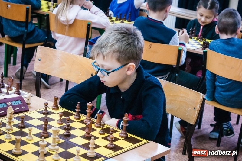 Zdjęcie w galerii na portalu naszraciborz.pl: XVI powiatowy turniej szachowy w SP 4 wiadomości z regionu