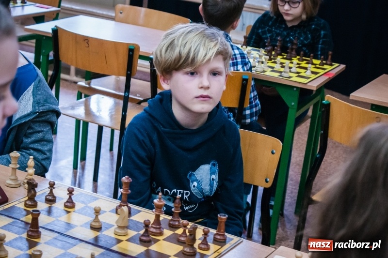 Zdjęcie w galerii na portalu naszraciborz.pl: XVI powiatowy turniej szachowy w SP 4 wiadomości z regionu