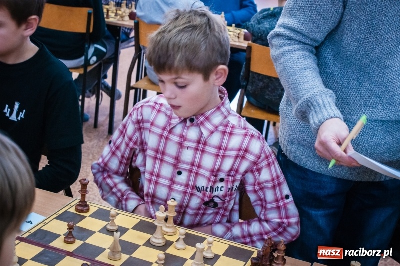 Zdjęcie w galerii na portalu naszraciborz.pl: XVI powiatowy turniej szachowy w SP 4 wiadomości z regionu