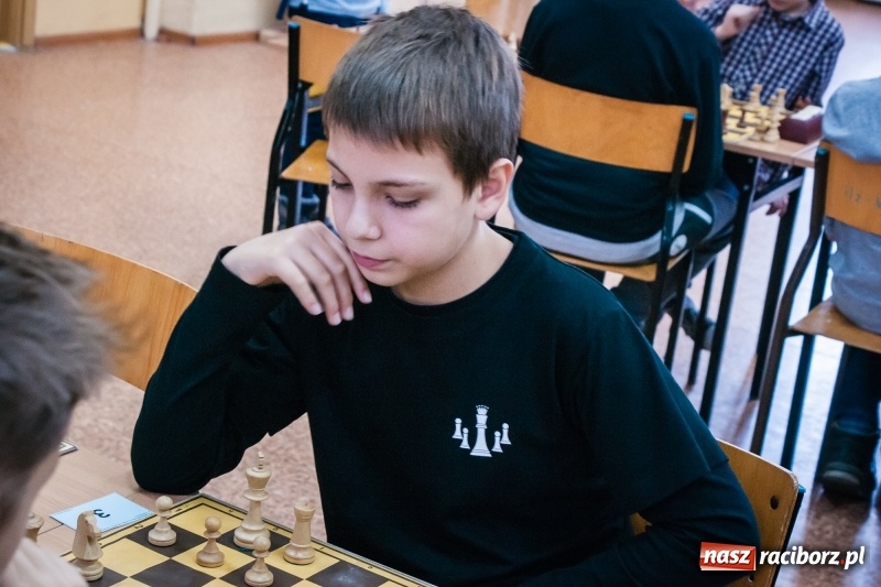 Zdjęcie w galerii na portalu naszraciborz.pl: XVI powiatowy turniej szachowy w SP 4 wiadomości z regionu