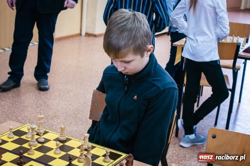 Zdjęcie w galerii na portalu naszraciborz.pl: XVI powiatowy turniej szachowy w SP 4 wiadomości z regionu