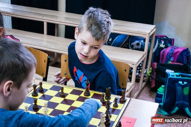 Zdjęcie w galerii na portalu naszraciborz.pl: XVI powiatowy turniej szachowy w SP 4 wiadomości z regionu