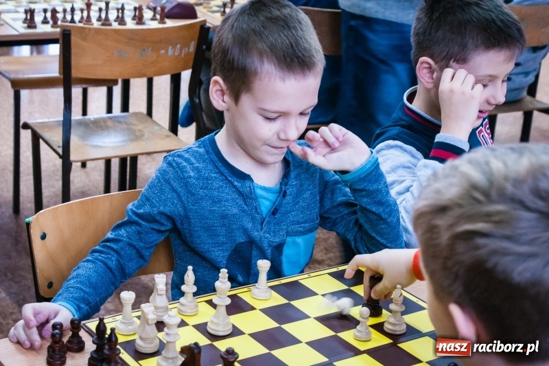 Zdjęcie w galerii na portalu naszraciborz.pl: XVI powiatowy turniej szachowy w SP 4 wiadomości z regionu