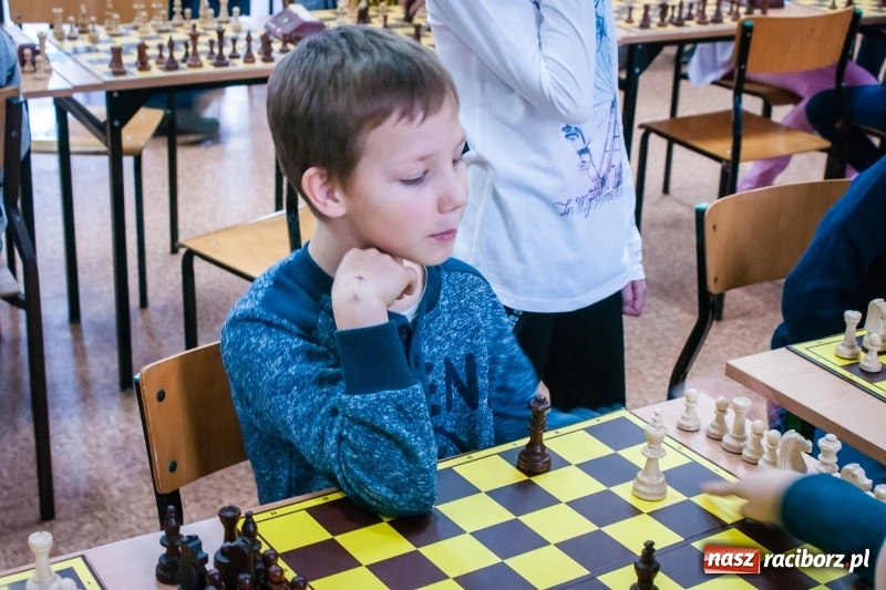 Zdjęcie w galerii na portalu naszraciborz.pl: XVI powiatowy turniej szachowy w SP 4 wiadomości z regionu