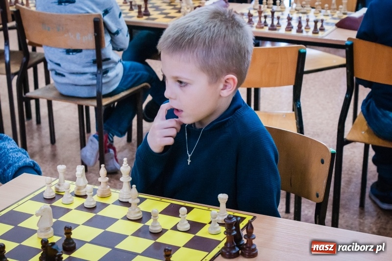 Zdjęcie w galerii na portalu naszraciborz.pl: XVI powiatowy turniej szachowy w SP 4 wiadomości z regionu