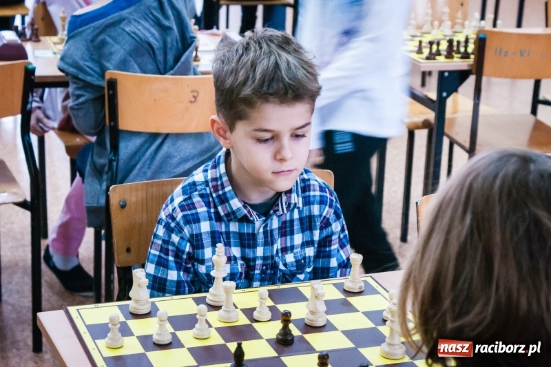 Zdjęcie w galerii na portalu naszraciborz.pl: XVI powiatowy turniej szachowy w SP 4 wiadomości z regionu