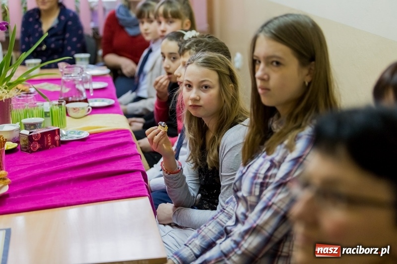 Zdjęcie w galerii na portalu naszraciborz.pl: Rozstrzygnięcie konkursu literackiego w Bibliotece Pedagogicznej w Raciborzu wiadomości z regionu