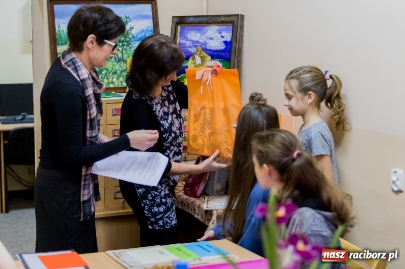 Zdjęcie w galerii na portalu naszraciborz.pl: Rozstrzygnięcie konkursu literackiego w Bibliotece Pedagogicznej w Raciborzu wiadomości z regionu