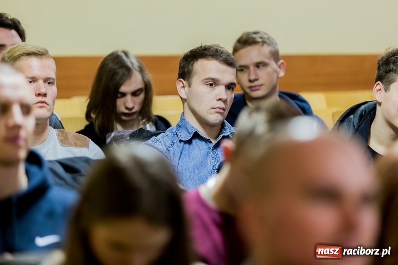 Zdjęcie w galerii na portalu naszraciborz.pl: Naval - były żołnierz Jednostki Wojskowej GROM w PWSZ w Raciborzu wiadomości z regionu