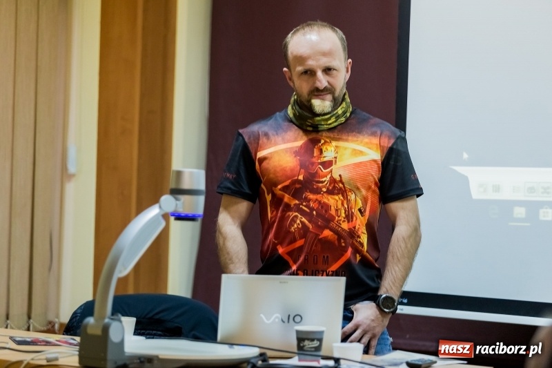 Zdjęcie w galerii na portalu naszraciborz.pl: Naval - były żołnierz Jednostki Wojskowej GROM w PWSZ w Raciborzu wiadomości z regionu