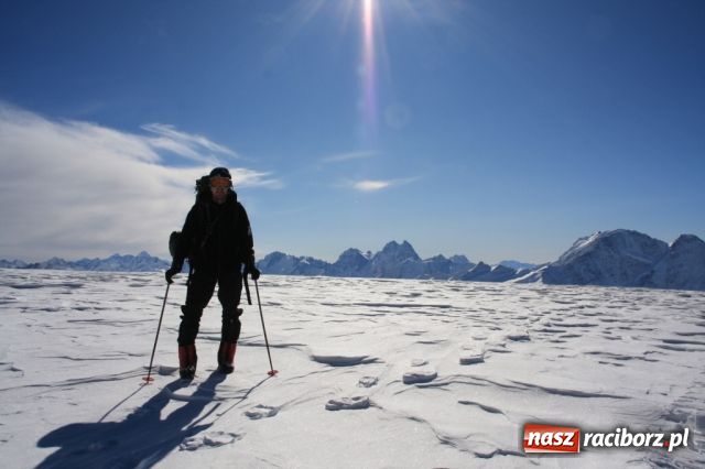 Zdjęcie w galerii na portalu naszraciborz.pl: Patryk Zabrzewski na Elbrusie wiadomości z regionu