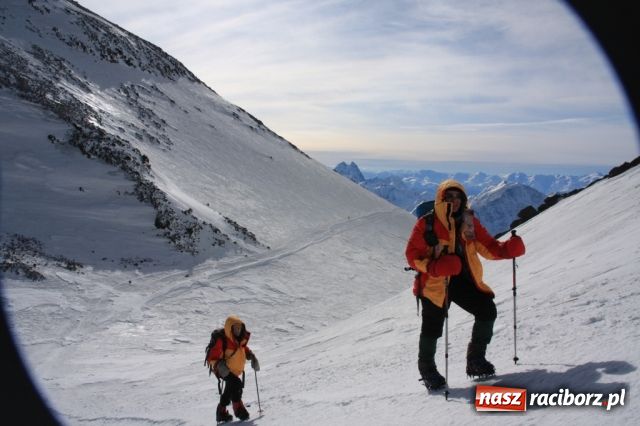 Zdjęcie w galerii na portalu naszraciborz.pl: Patryk Zabrzewski na Elbrusie wiadomości z regionu